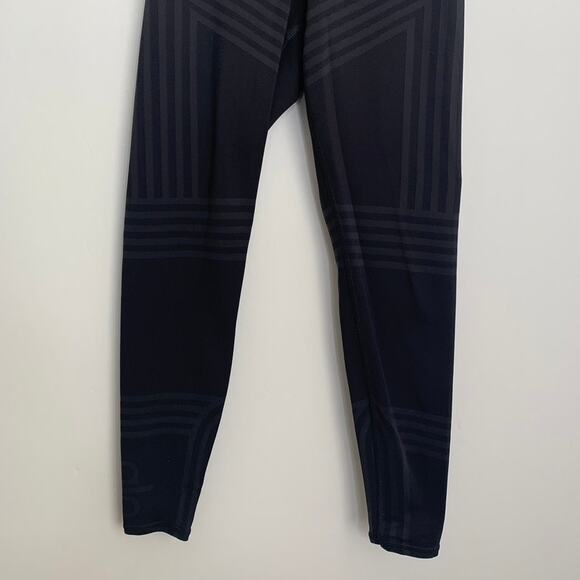 Alo Leggings Grey Black Womens High Rise XS - Picture 10 of 11